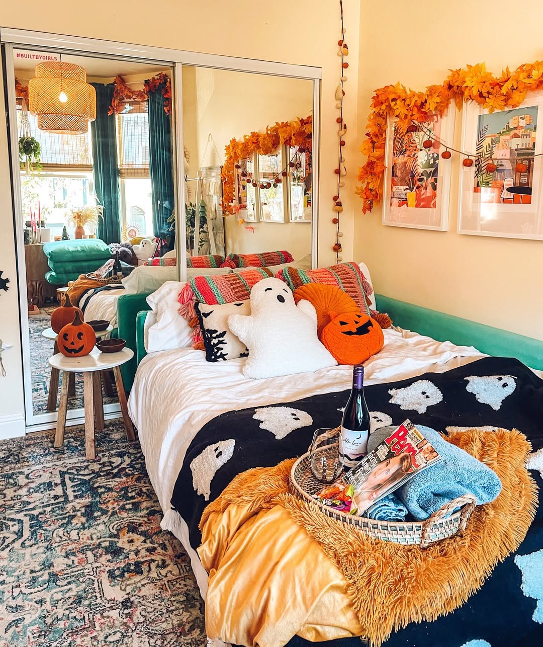 Ghosts, Garlands, And Glamorous Ghouls