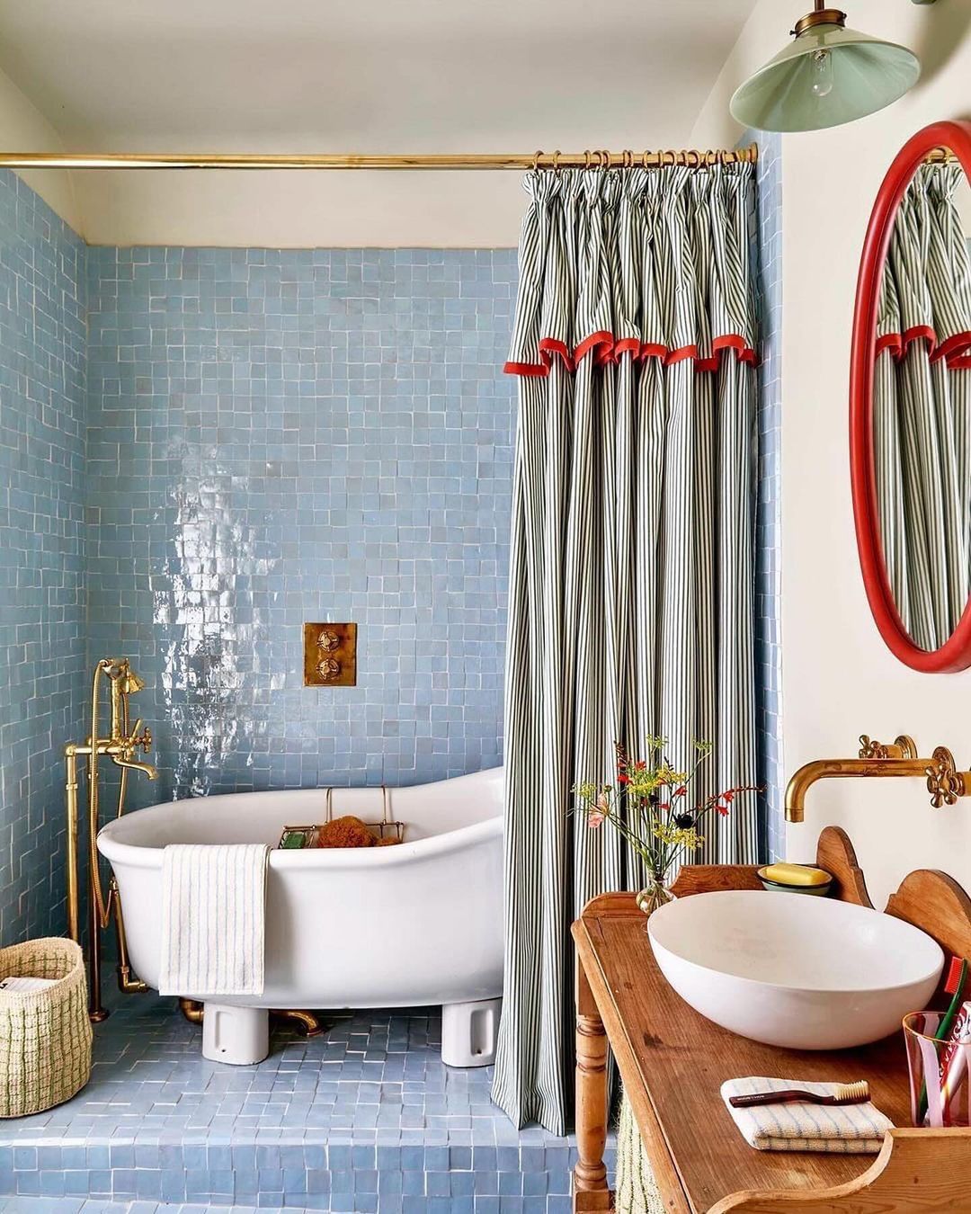 Blue-Tiled Romance