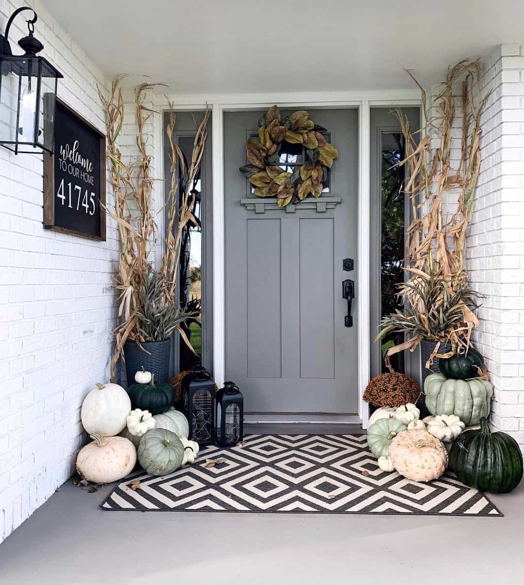 Pumpkins and Lanterns Create a Geometric Rug Vignette