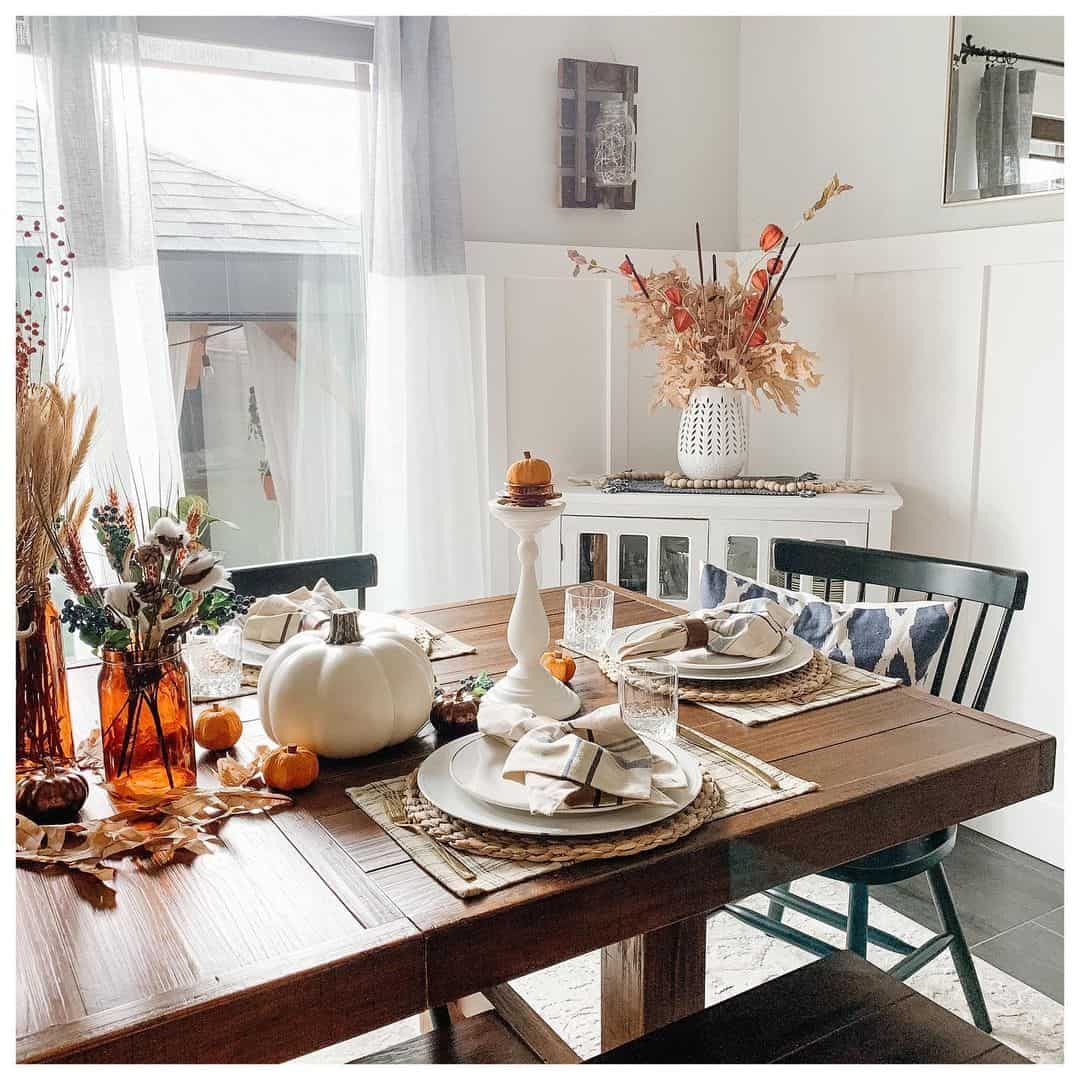 Tiered Pedestal Creates a Tiny Pumpkin Focal Point