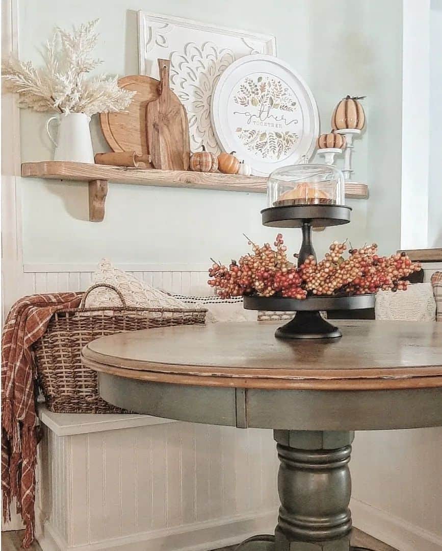 Lean Wooden Cutting Boards for Rustic Kitchen Decor