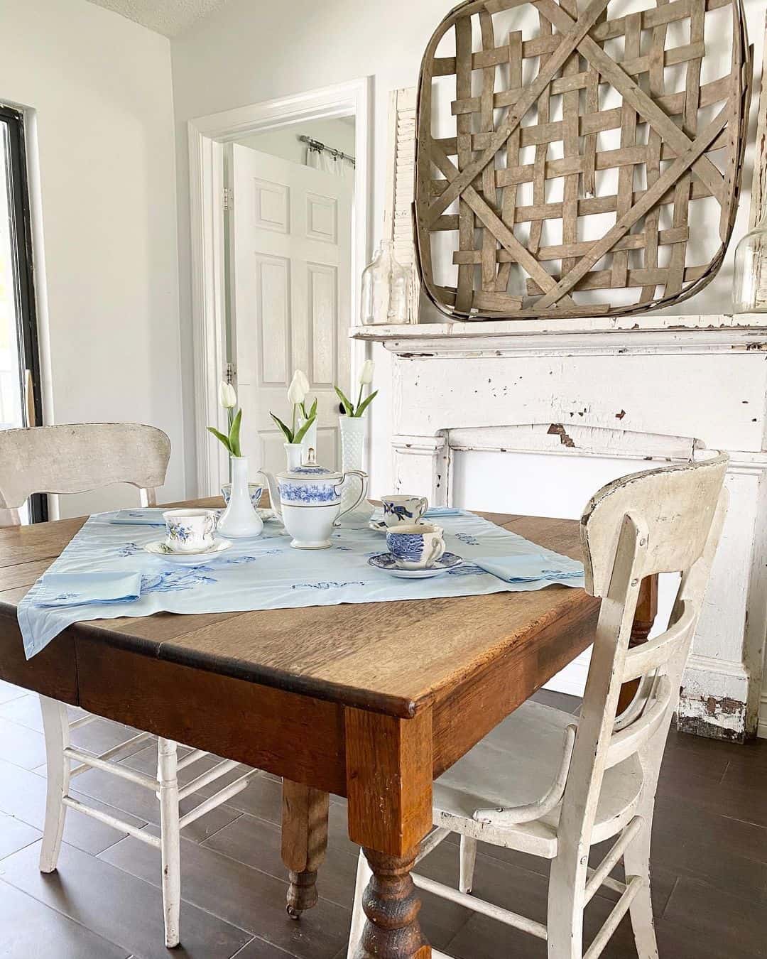 Rustic Farmhouse Dining Room