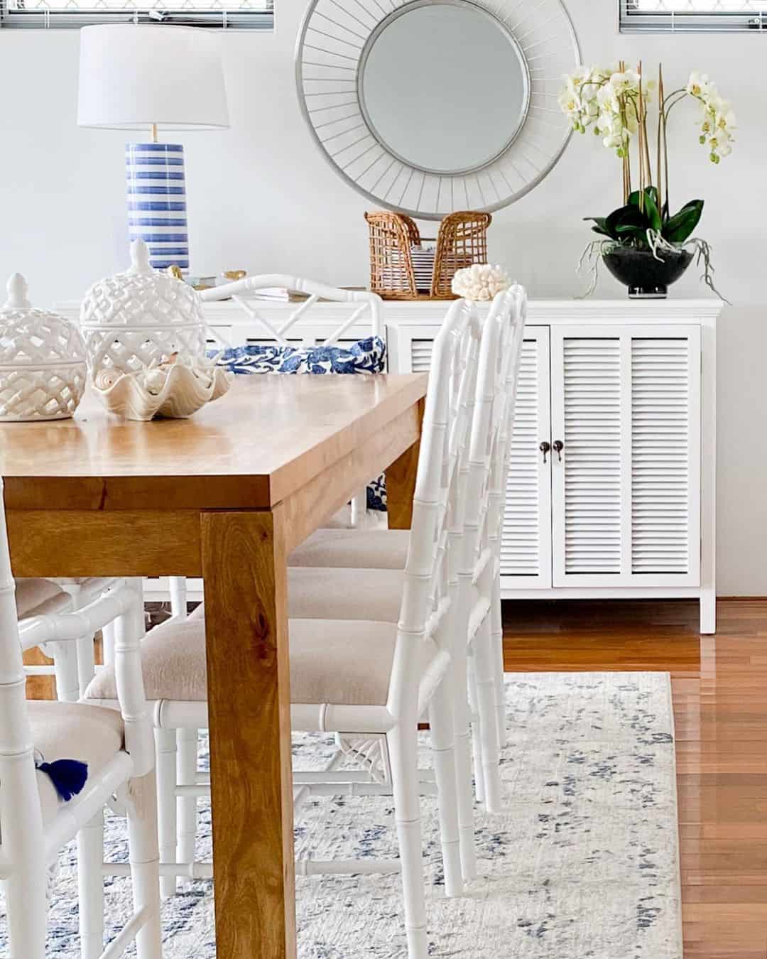 Wood Dining Room Table Beach Décor Ideas