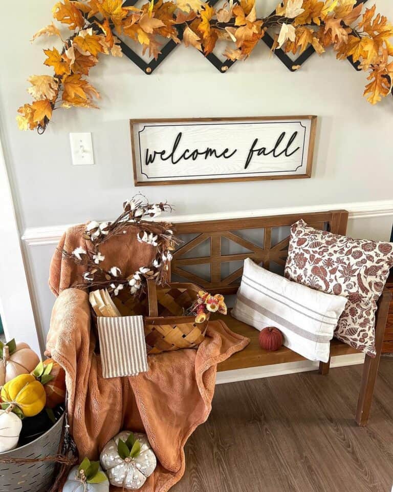 Fall Décor Ideas for a Luxurious Entryway