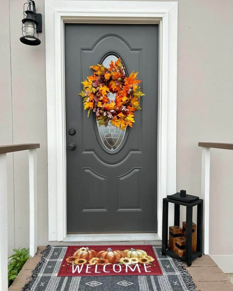 Vivid Autumn Door Décor and Layered Mats