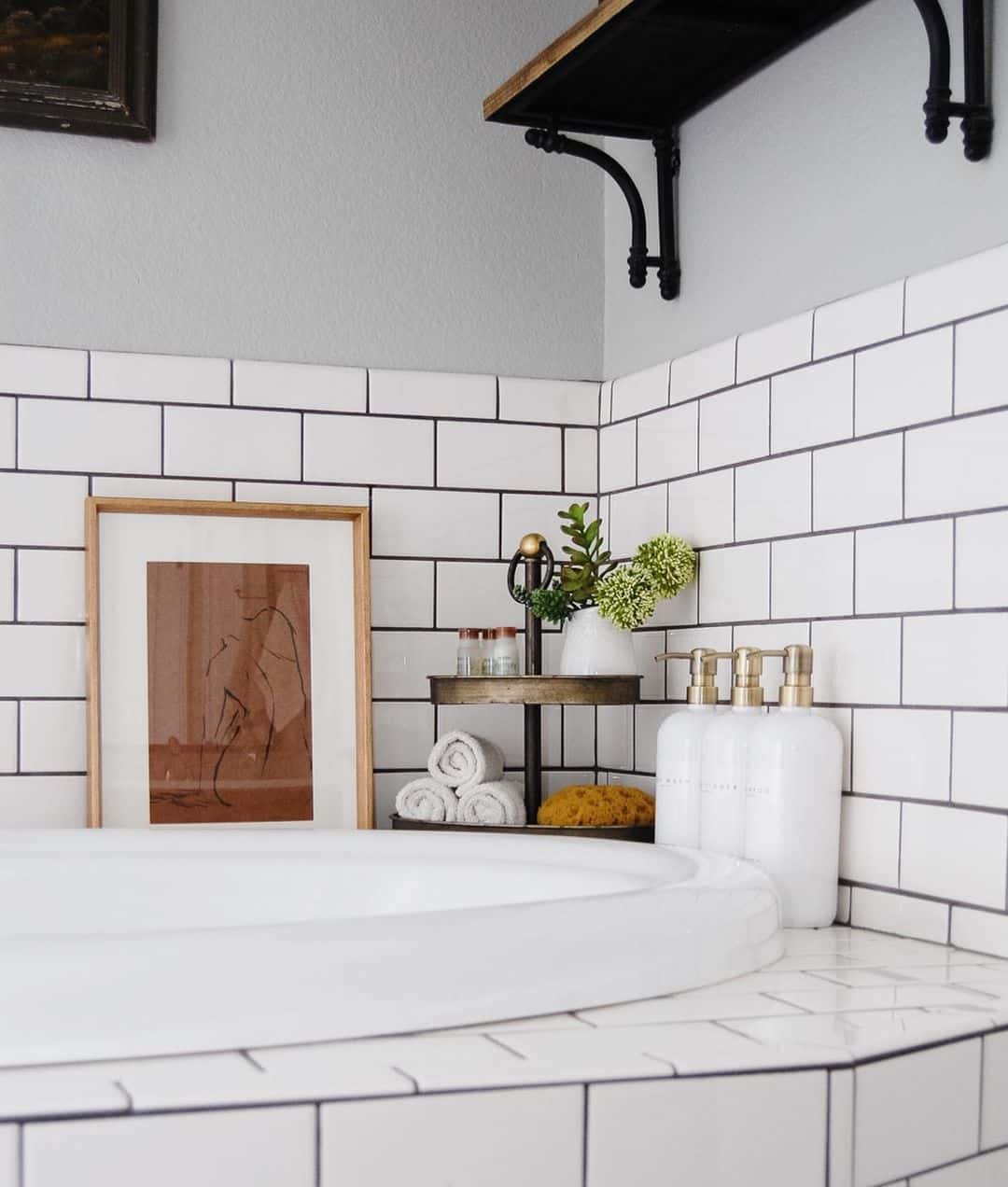 Garden Tub Surface Storage