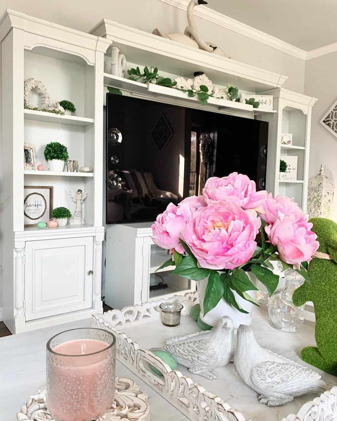 Cottage-inspired TV Entertainment Center Ideas