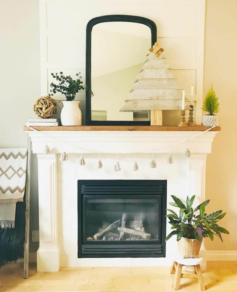 Subtle Christmas Décor on White Mantel