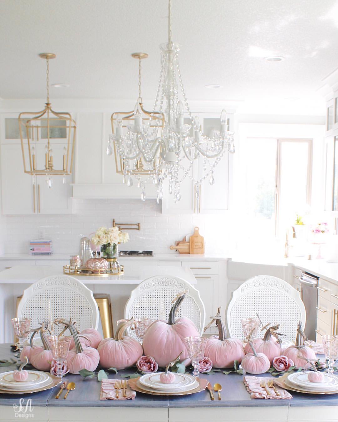 Create an Elegant Pink Pumpkin Tablescape