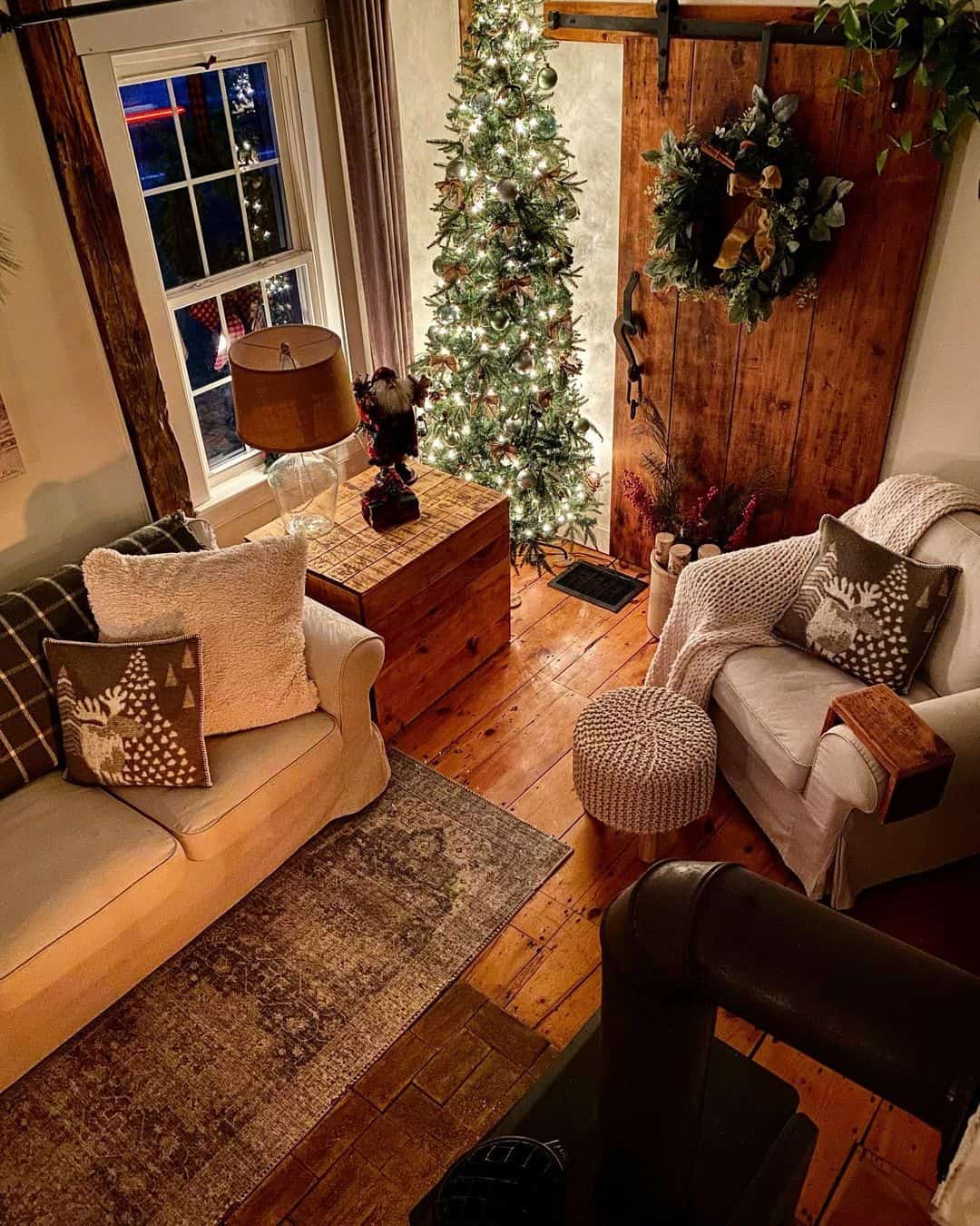 Luxe Lodging With Wooden Décor