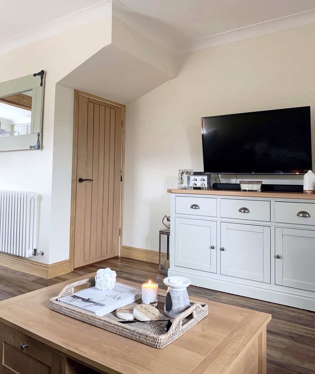 The Mid-century Match Wooden Door Inspirations
