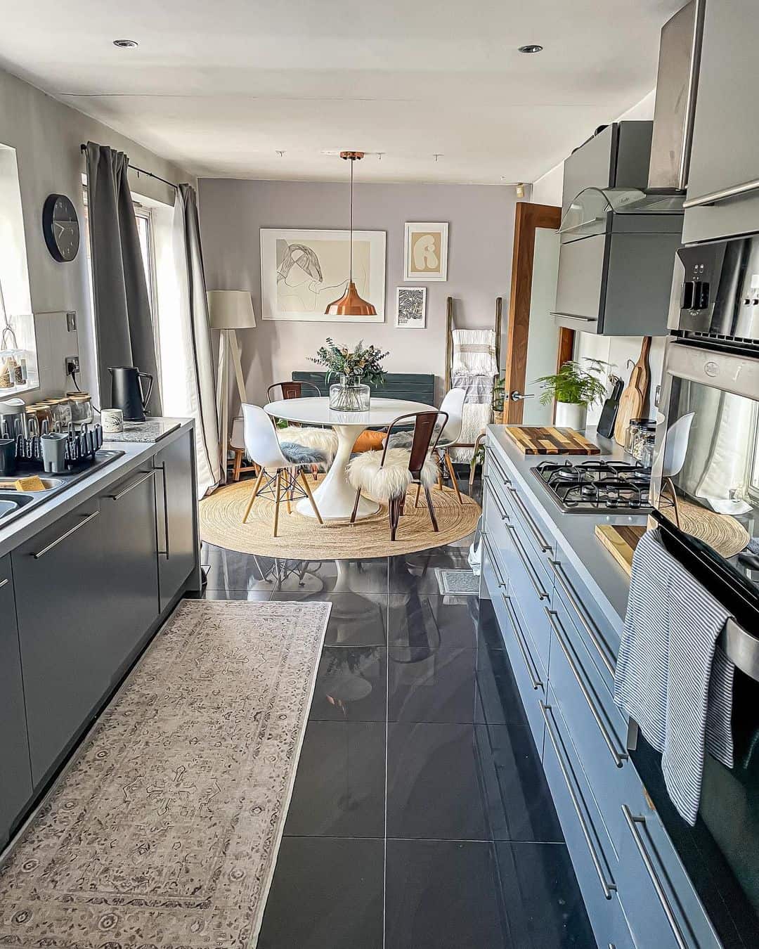 Black and Gray Kitchen Ideas