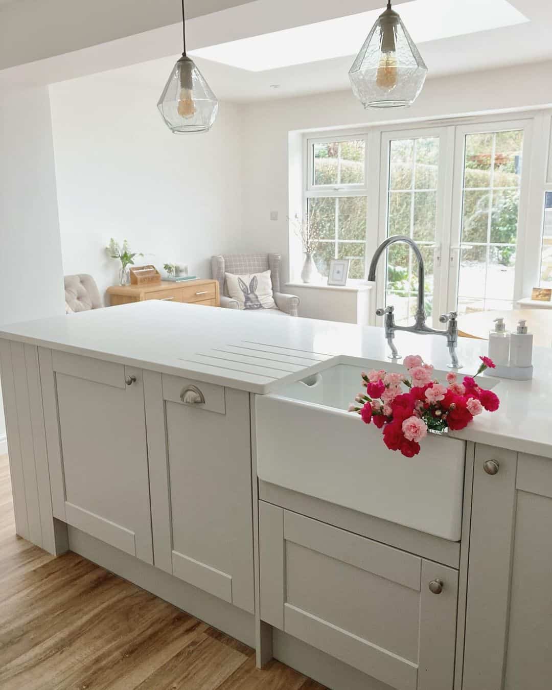 Gray Kitchen Ideas With Glass Pendant Lamps