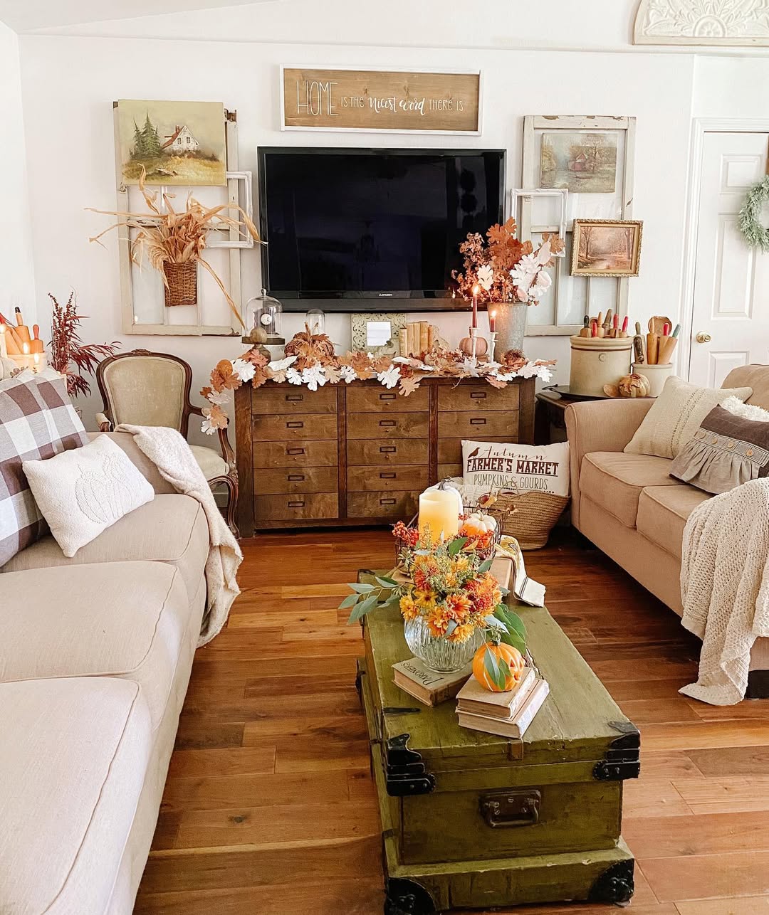 Give the TV Wall a Fall Feel