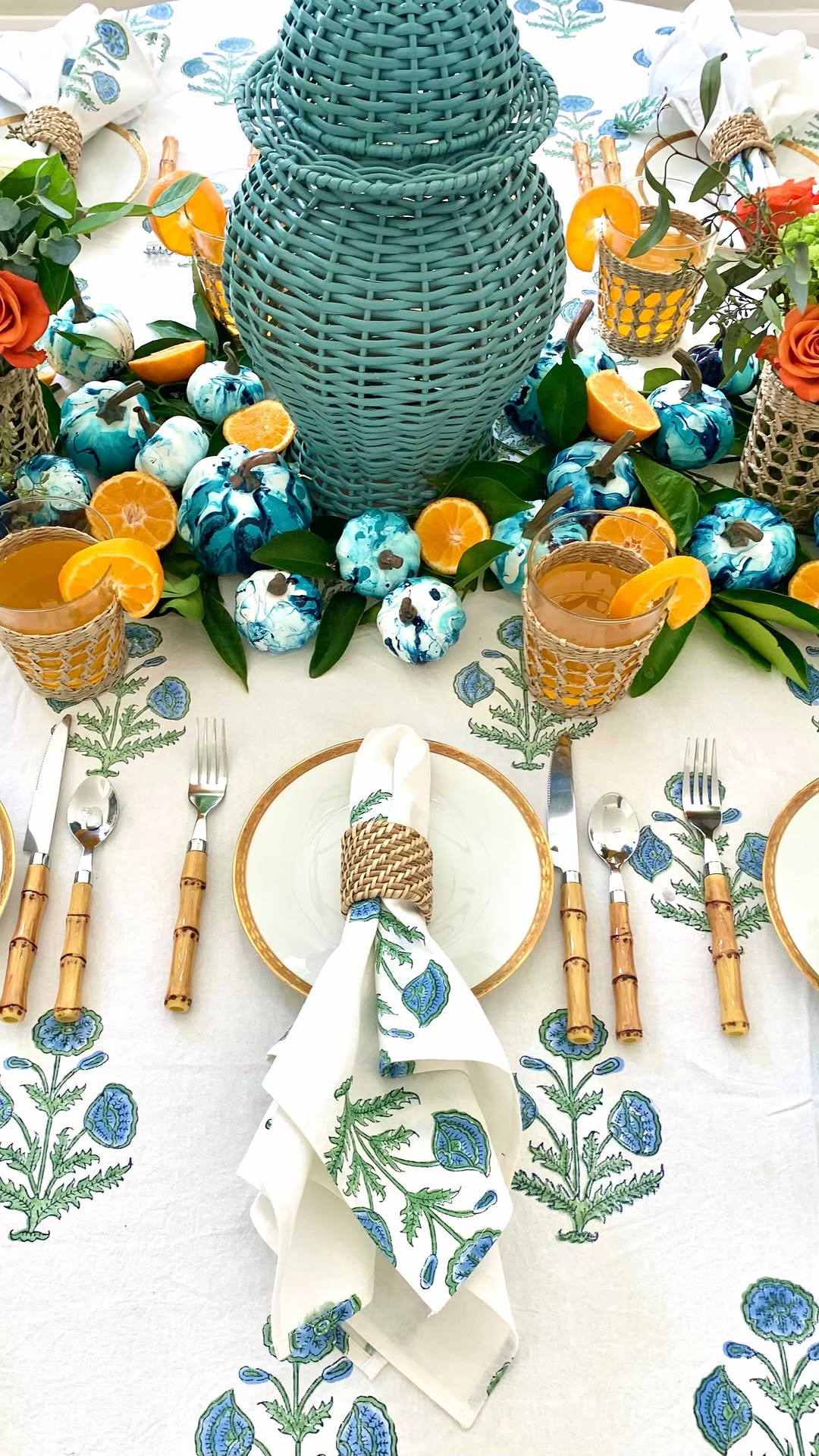 Teal Table With a Tangerine Twist