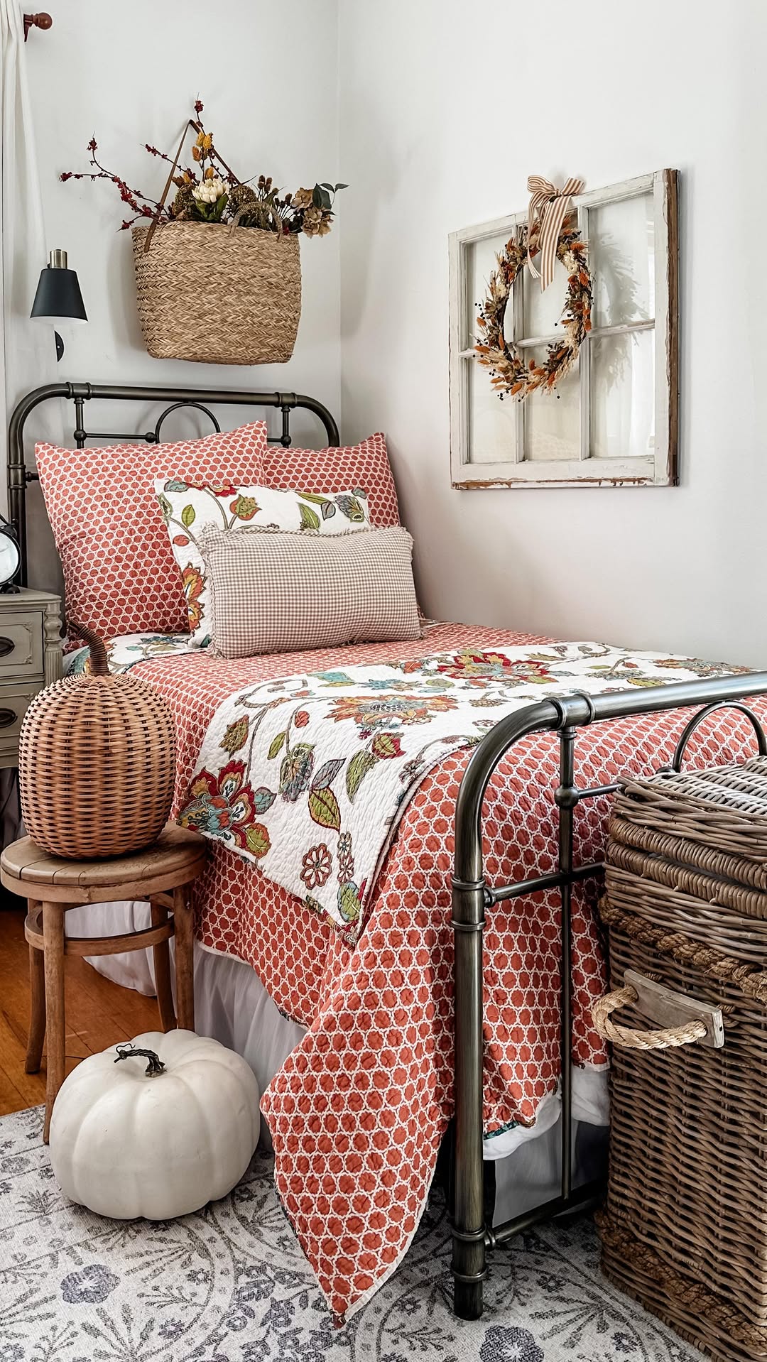 Pumpkin-Ready Patchwork Cottage