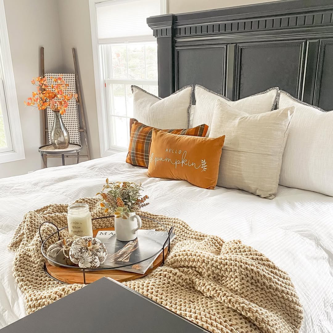 Plaid Accents, Pillow Chat