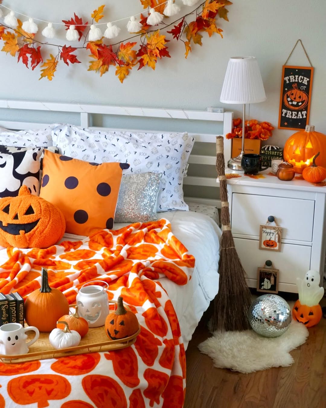Bold Pops Of Pumpkin Perfection