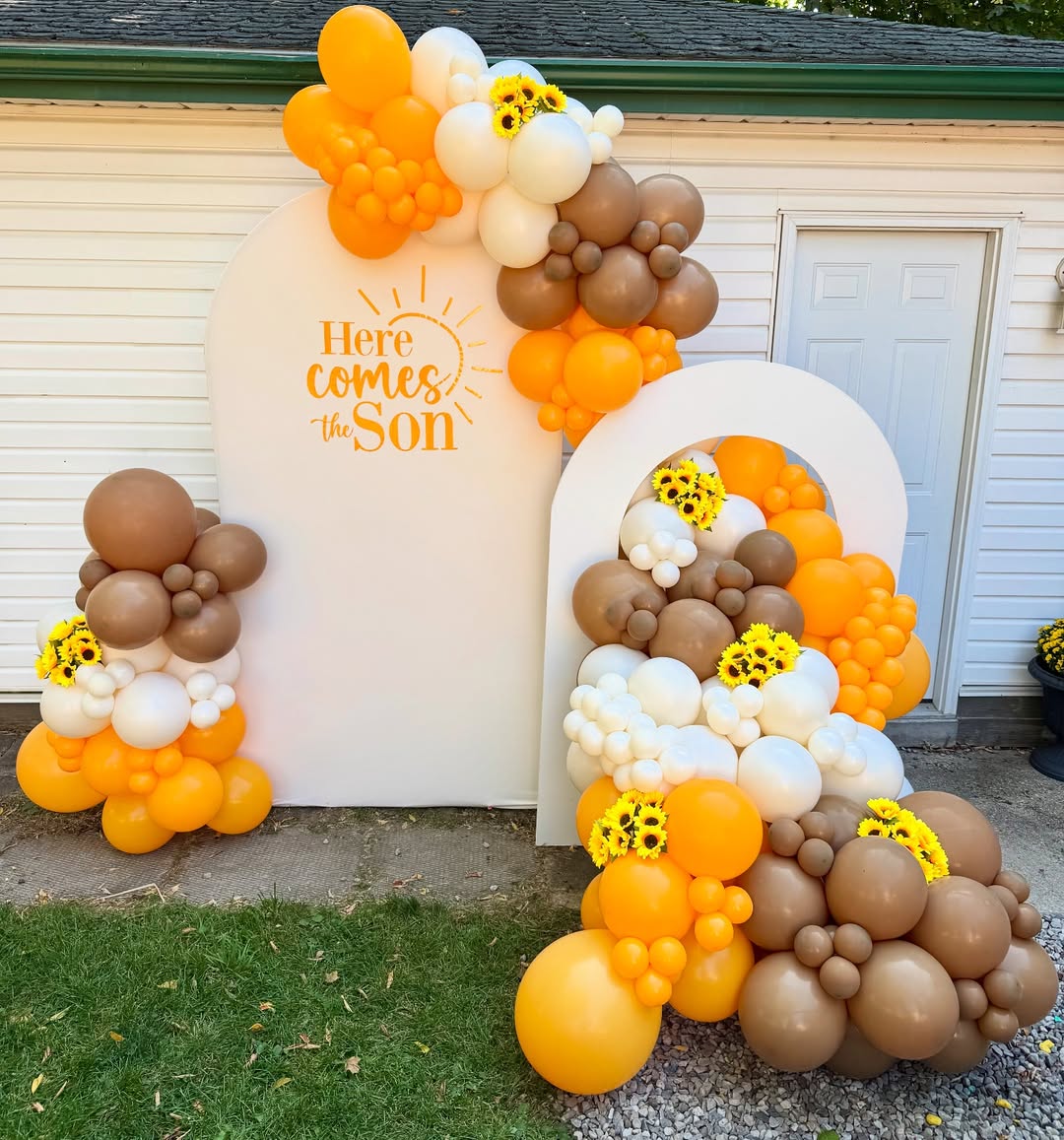 Sunflower Balloons And Late-Summer Warmth