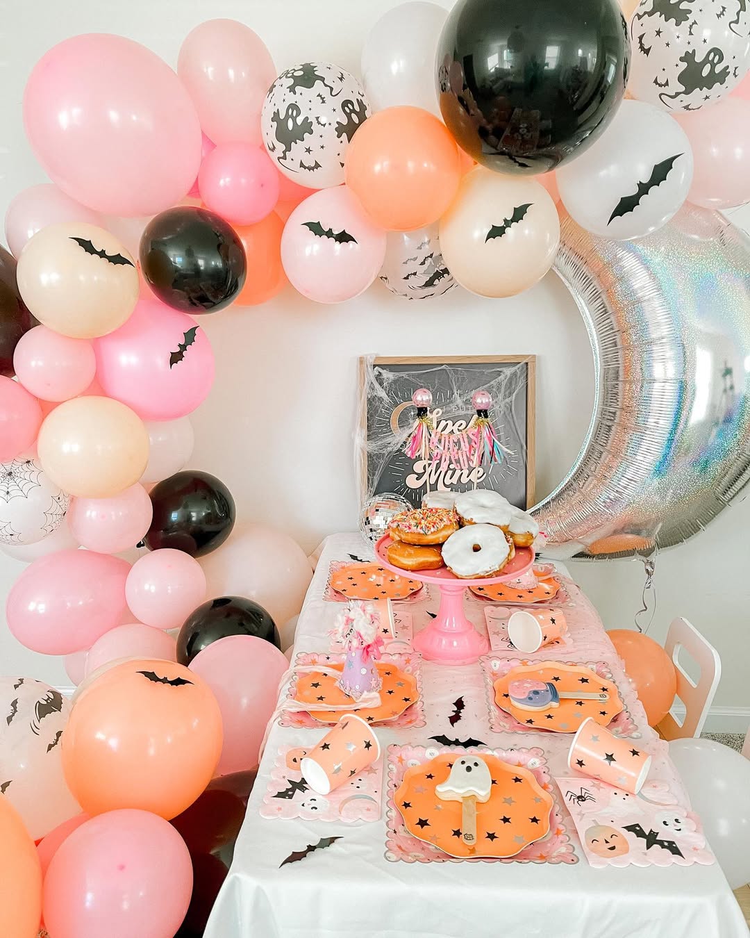 Bubblegum Balloon Ghosts