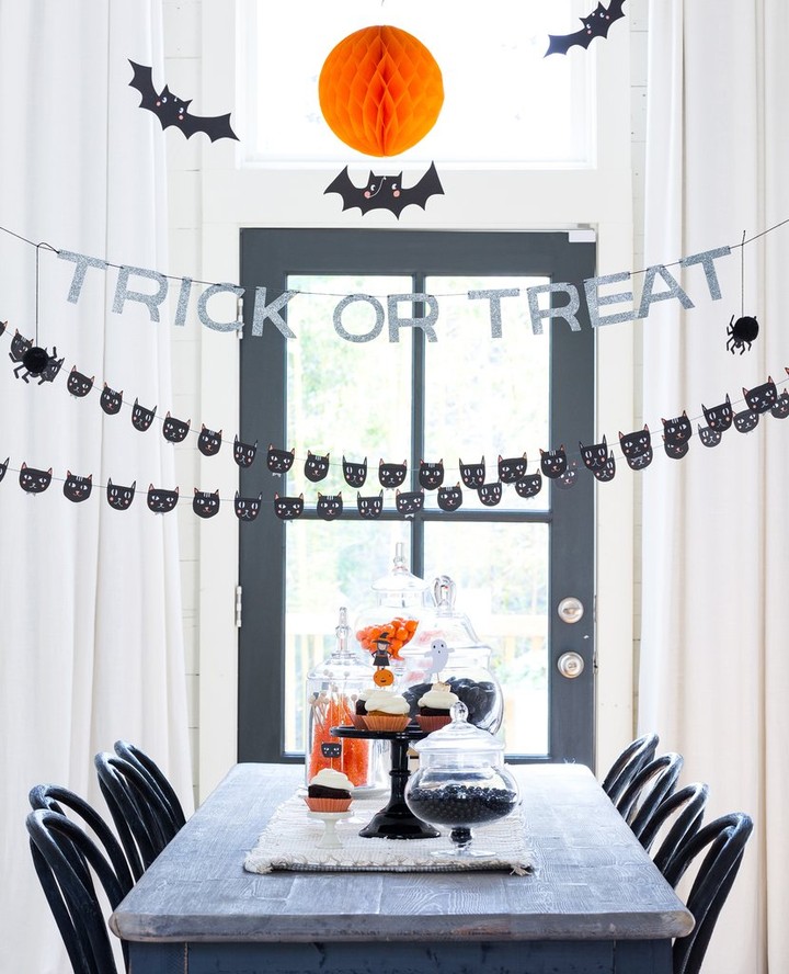 A Trick Or Treat Table