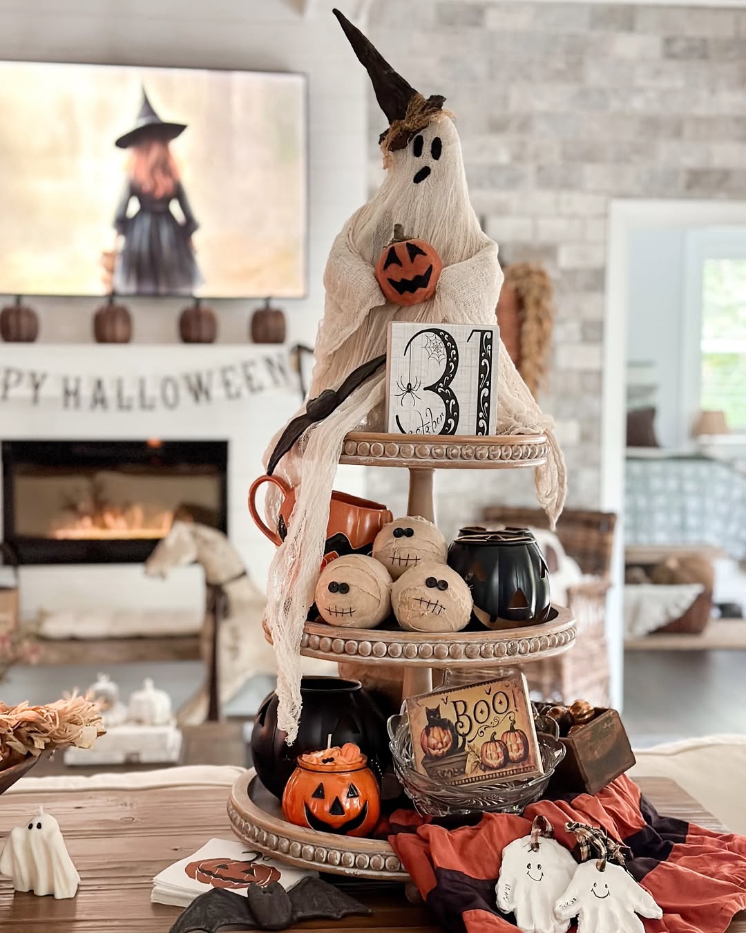 Mummies, Witches, And The Boo Crew