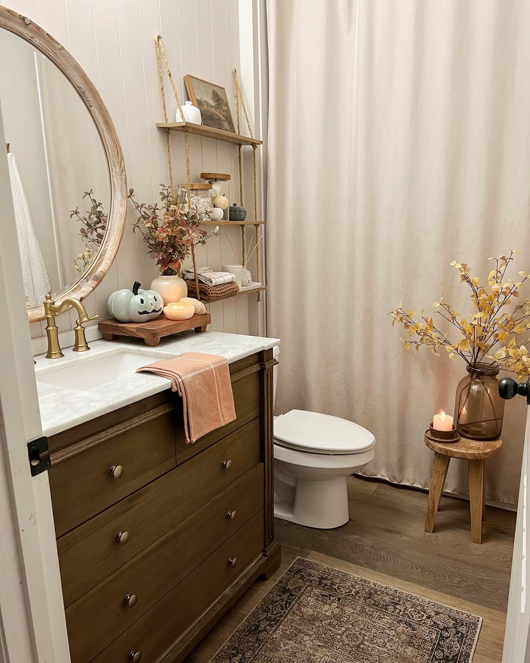 Soft Tones, Strong Fall Mood