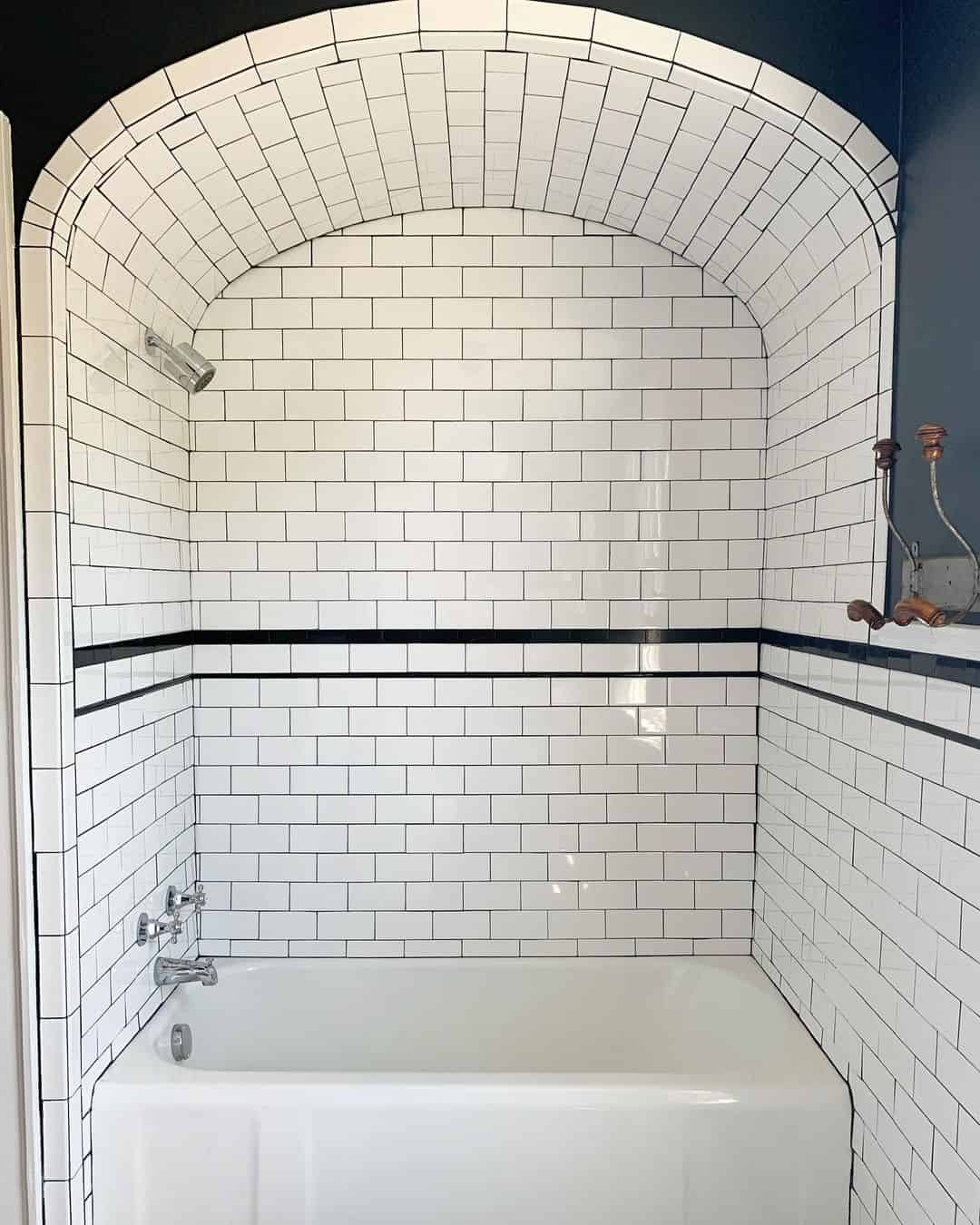 Arched Alcove Around Soaking Bathtub
