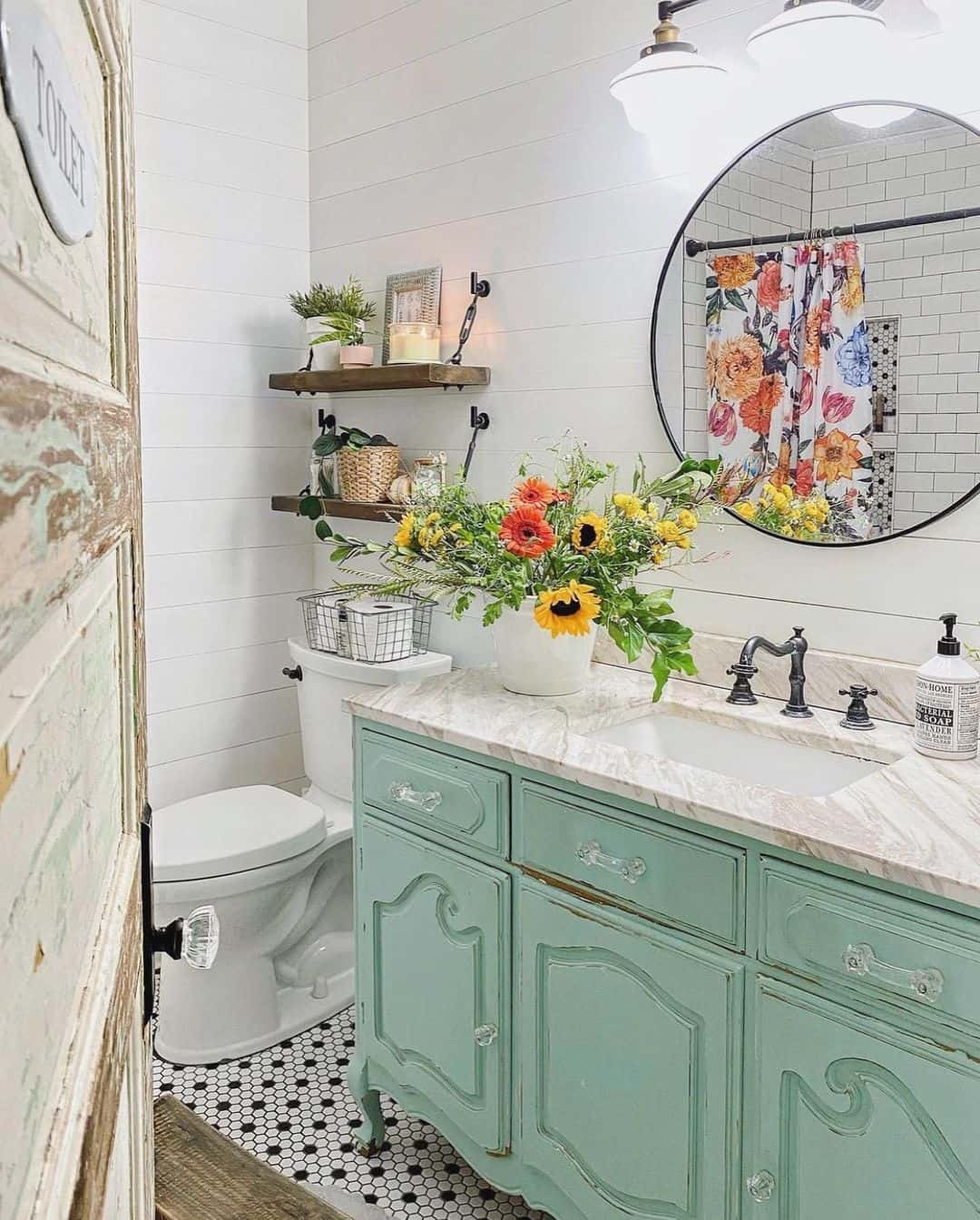 Distressed Details Country Bathroom Ideas