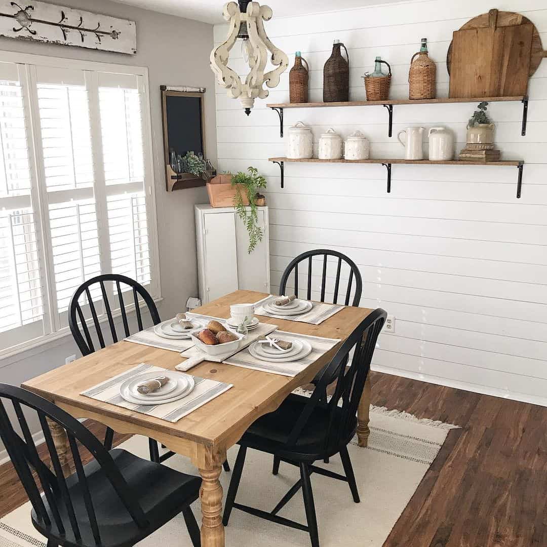 Dark and Light Contrasting Farmhouse Colors