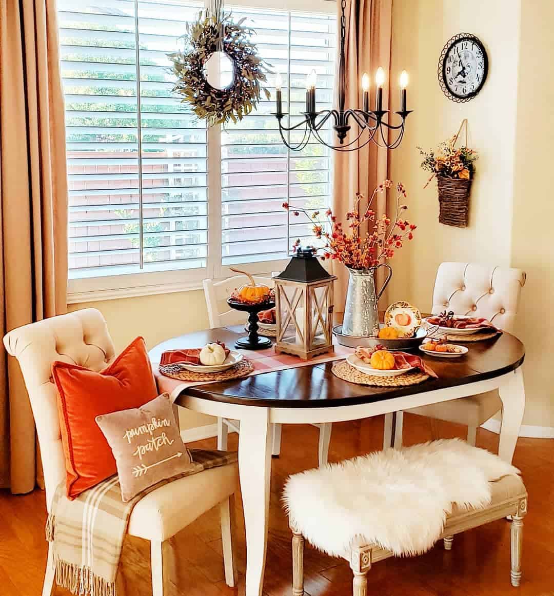 Fall Hues Tablescape
