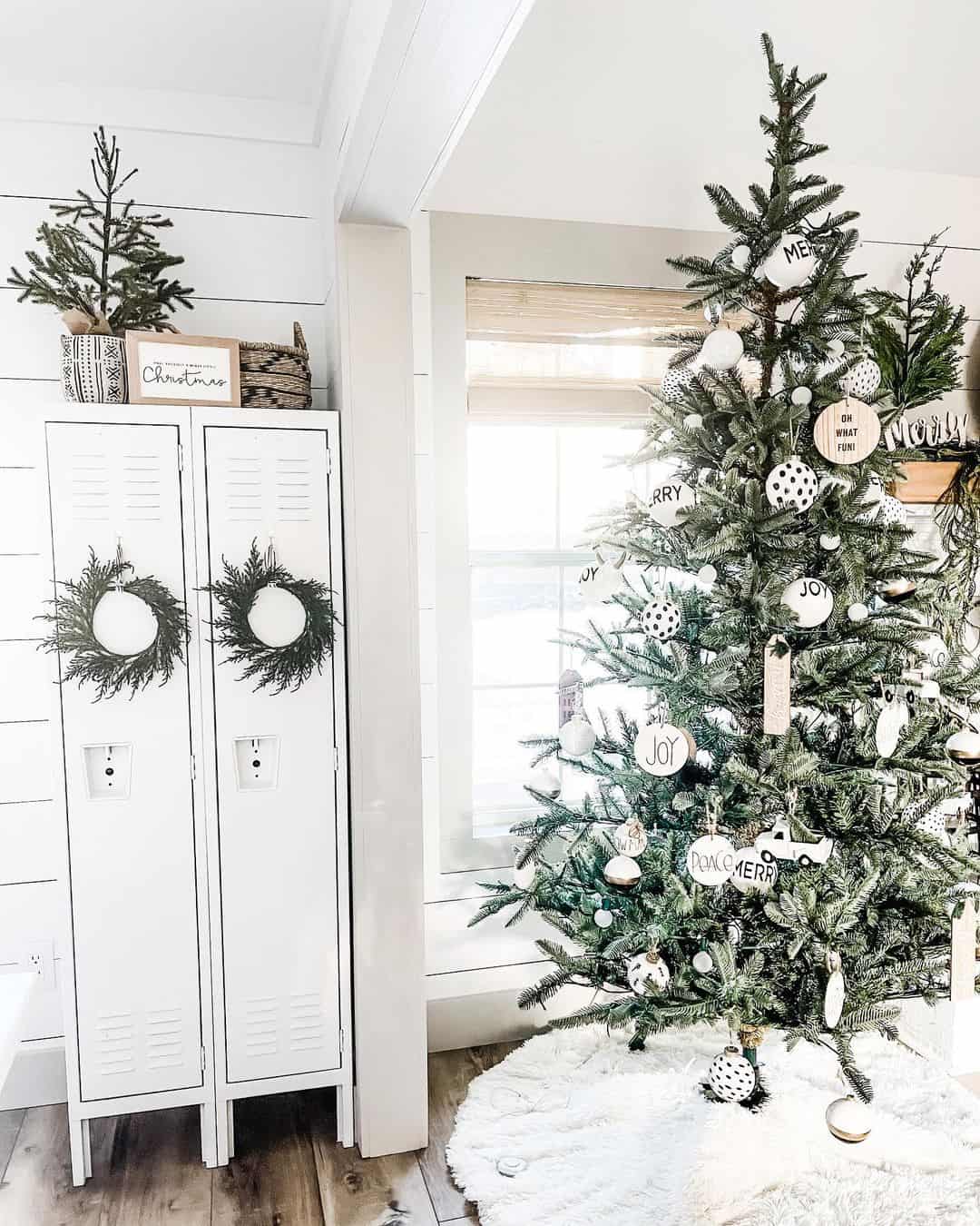 Winter Décor for White Lockers and Neutral Room